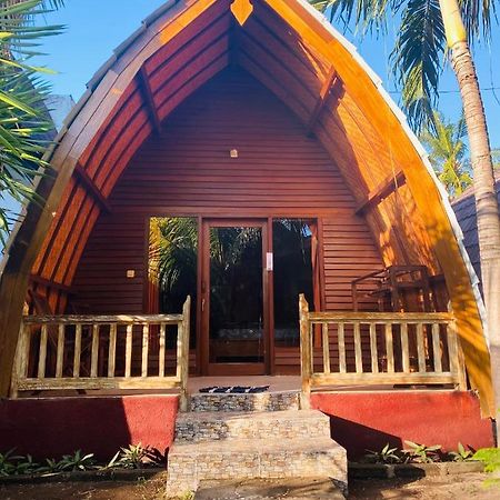 Oktavia Bungalows Gili Air Exterior foto