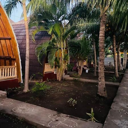 Oktavia Bungalows Gili Air Exterior foto
